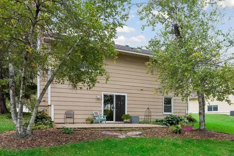 Exterior - 4482 Oak Pond Rd, Eagan, MN 55123 photo 6 of 8