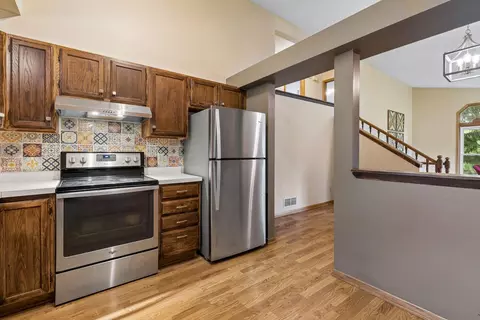 Kitchen - 4482 Oak Pond Rd, Eagan, MN 55123 photo 4 of 4