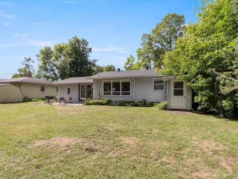 Exterior - 1218 9th Ave NE, Brainerd, MN 56401 photo 2 of 7