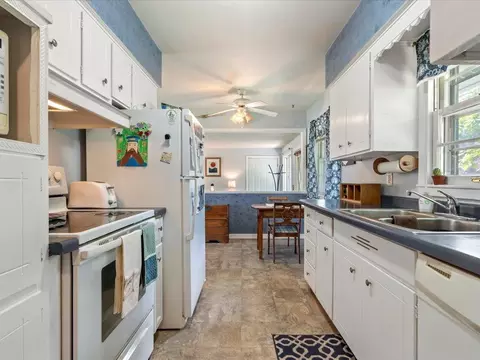 Kitchen - 1218 9th Ave NE, Brainerd, MN 56401 photo 2 of 3