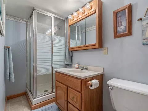 Bath - 1218 9th Ave NE, Brainerd, MN 56401 photo 2 of 2