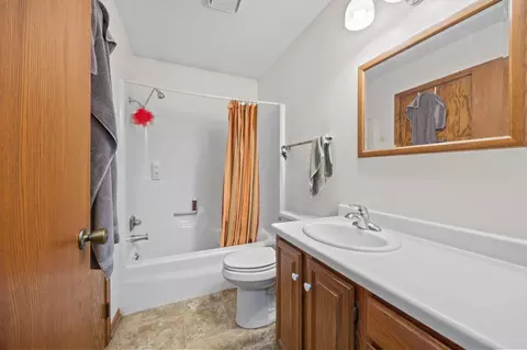 Bath - 305 Wacker Dr, Glencoe, MN 55336 photo 1 of 2