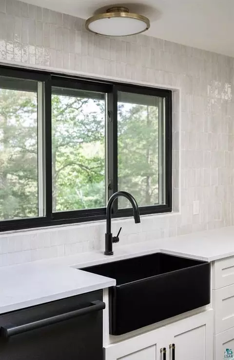 Kitchen - 2207 Heather Ave, Duluth, MN 55803 photo 7 of 15