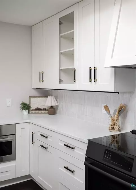 Kitchen - 2207 Heather Ave, Duluth, MN 55803 photo 14 of 15