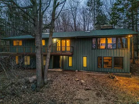 Exterior - 2207 Heather Ave, Duluth, MN 55803 photo 4 of 17