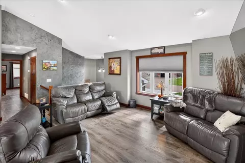 Living - 366 Bluebill St, Baldwin, WI 54002 photo 3 of 4