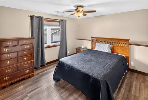 Bedroom - 366 Bluebill St, Baldwin, WI 54002 photo 5 of 6
