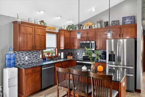 Kitchen - 366 Bluebill St, Baldwin, WI 54002 photo 1 of 6