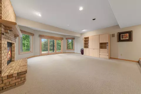 Living - 1135 3rd St NE, Faribault, MN 55021 photo 13 of 14