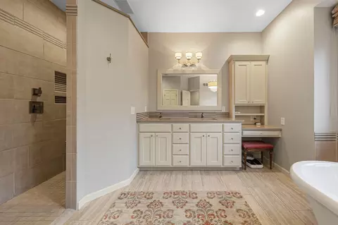 Bath - 1135 3rd St NE, Faribault, MN 55021 photo 3 of 8