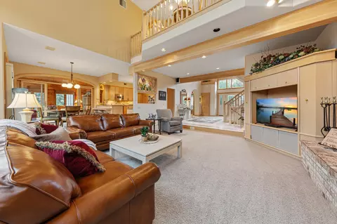 Living - 1135 3rd St NE, Faribault, MN 55021 photo 6 of 14
