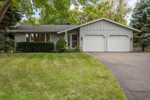 5220 Cottonwood Ln N, Plymouth, MN 55442