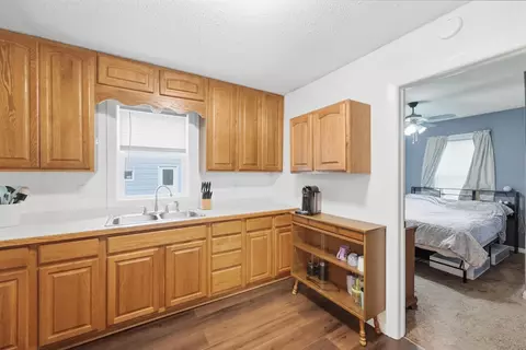 Entry Way - 511 14th St SW, Willmar, MN 56201 photo 2 of 3