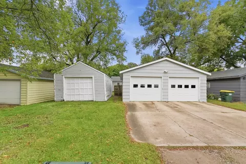 Exterior - 511 14th St SW, Willmar, MN 56201 photo 3 of 9