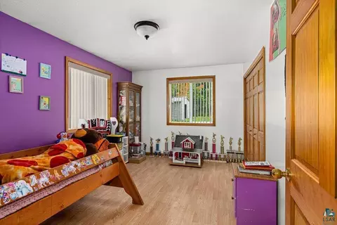 Bedroom - 5466 Jean Duluth Rd, Duluth, MN 55803 photo 3 of 5