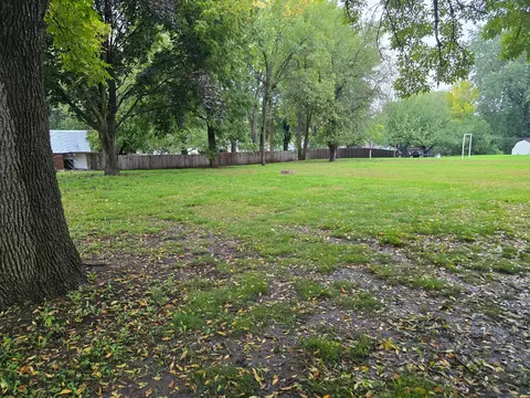 Exterior - 820 6th St, Windom, MN 56101 photo 3 of 3