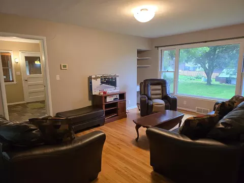Living - 820 6th St, Windom, MN 56101 photo 2 of 3
