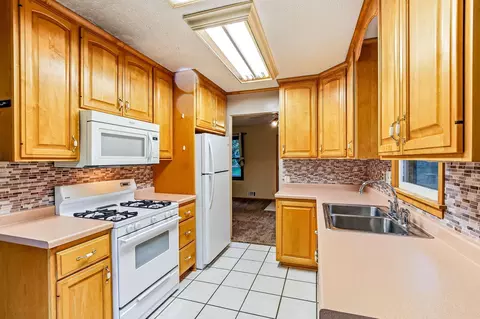 Kitchen - 11324 Quinn St NW, Coon Rapids, MN 55433 photo 3 of 4