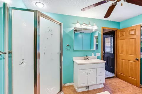 Bath - 11324 Quinn St NW, Coon Rapids, MN 55433 photo 1 of 2
