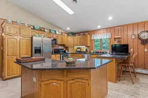 Kitchen - 101 Park Ln, Kenyon, MN 55946 photo 1 of 3