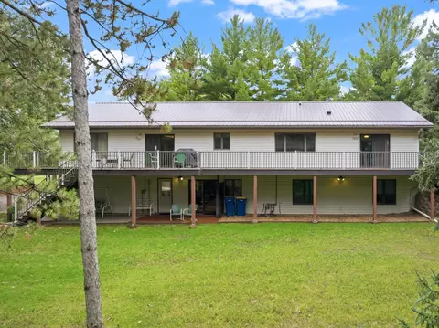 Exterior - 101 Park Ln, Kenyon, MN 55946 photo 3 of 11