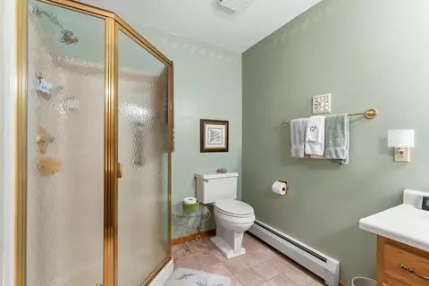 Bath - 101 Park Ln, Kenyon, MN 55946 photo 2 of 6