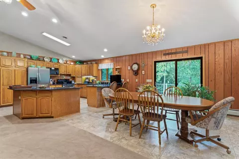 Dining - 101 Park Ln, Kenyon, MN 55946 photo 1 of 2