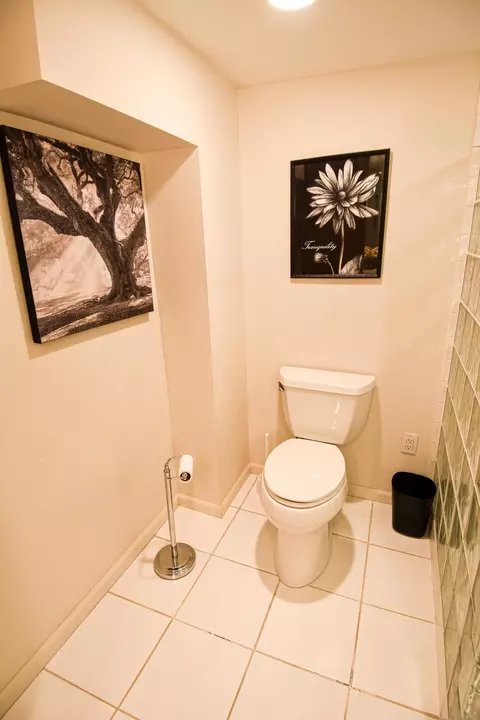 Bath - 1217 Taft St E, Thief River Falls, MN 56701 photo 3 of 4