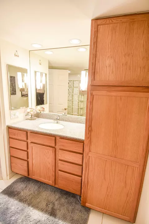 Bath - 1217 Taft St E, Thief River Falls, MN 56701 photo 4 of 4