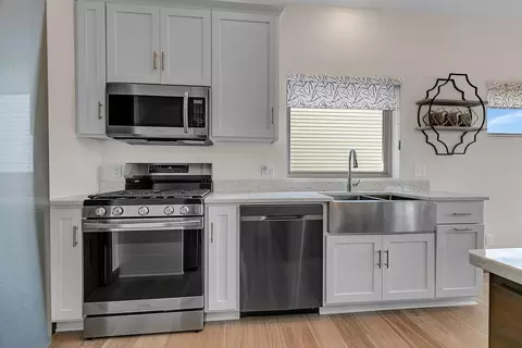 Kitchen - 4272 30th St S, Saint Cloud, MN 56301 photo 5 of 7