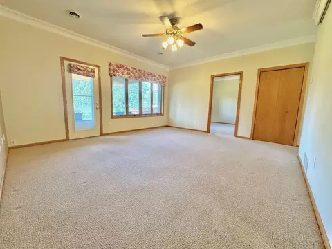 Living - 1112 Travis Rd, Marshall, MN 56258 photo 4 of 5