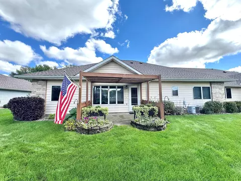 Exterior - 1112 Travis Rd, Marshall, MN 56258 photo 5 of 5