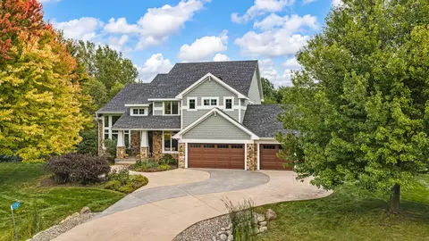 21761 Pine Tree Cir, Lakeville, MN 55044