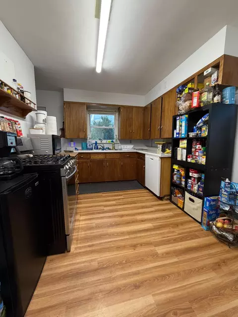 Kitchen - 65 1st St SE, Elgin, MN 55932 photo 3 of 4
