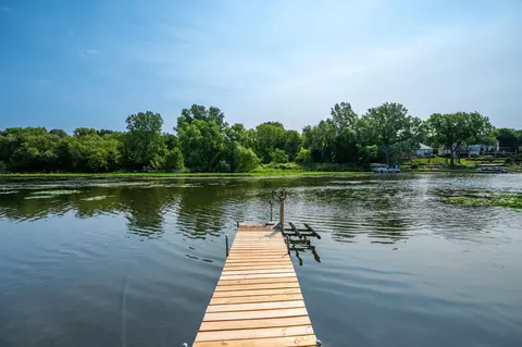 12050 48th Ave N, Plymouth, MN 55442