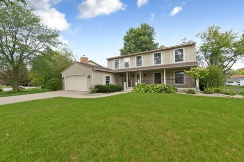 1029 Oak Terrace Dr, North Mankato, MN 56003
