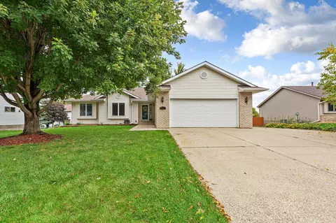 812 Lancer Dr NE, Owatonna, MN 55060
