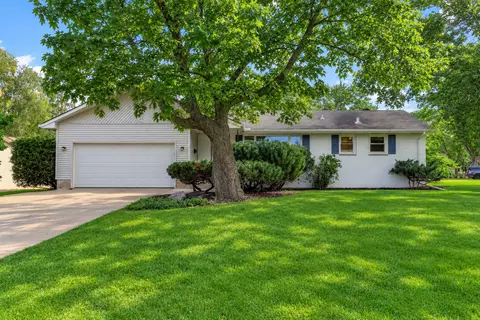 3988 Wisconsin Ave N, New Hope, MN 55427