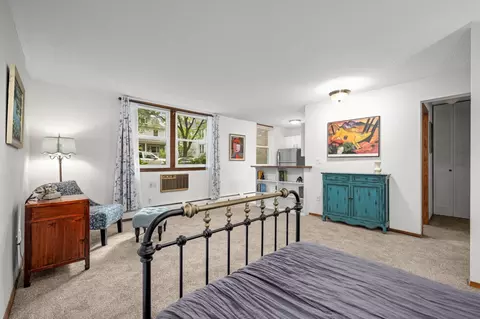2536 Dupont Ave S #101, Minneapolis, MN 55405