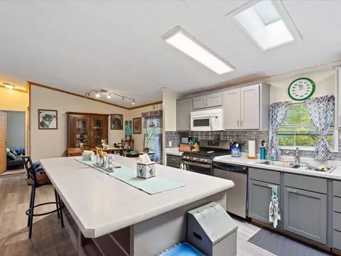 Kitchen - 21956 County 2, Nevis, MN 56467 photo 3 of 3