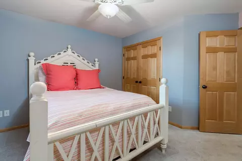 Bedroom - 44229 Willow Rd, Saint Peter, MN 56082 photo 2 of 8
