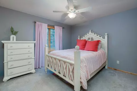 Bedroom - 44229 Willow Rd, Saint Peter, MN 56082 photo 1 of 8
