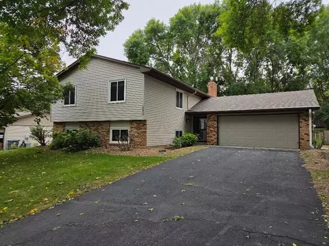 12273 Jack Pine Trl, Eden Prairie, MN 55347