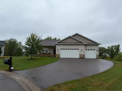 663 Alaska Pl, Cambridge, MN 55008