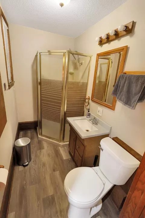 Bath - 705 14th Ave S, Saint Cloud, MN 56301 photo 2 of 2