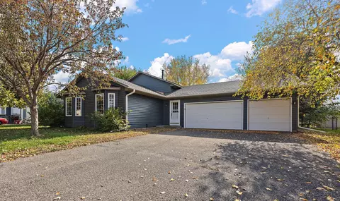 1017 Scott Ln, Belle Plaine, MN 56011