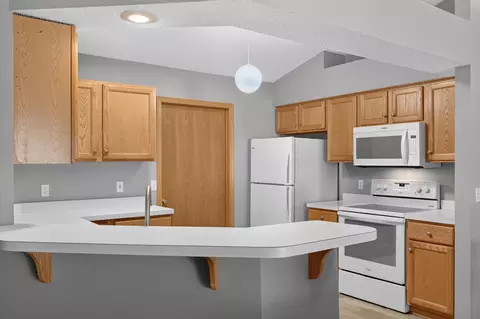 Kitchen - 9254 Prairieview Trl N, Champlin, MN 55316 photo 2 of 5