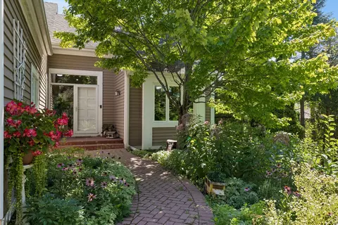 3705 Oakton Rdg, Hopkins, MN 55305
