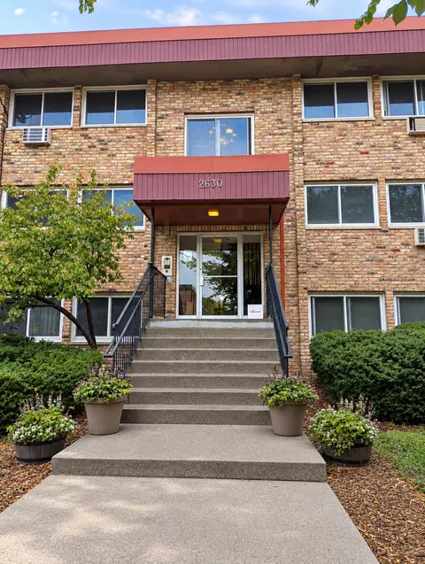 2630 Pleasant Ave S #206, Minneapolis, MN 55408