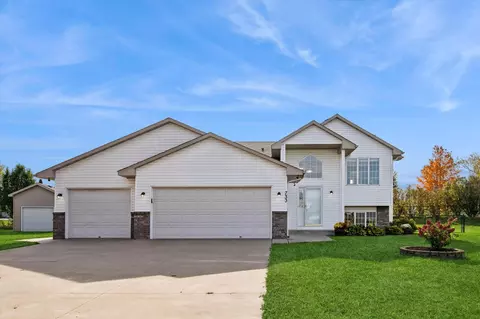733 Obrien Pkwy, Belle Plaine, MN 56011